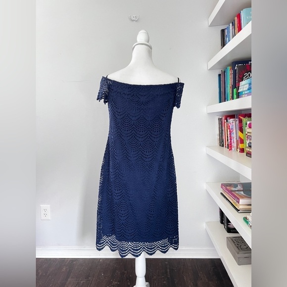 Lilly Pulitzer Jade Dress Sz L Navy Off Shoulder Lace Beach Resort Cocktail - Picture 3 of 15